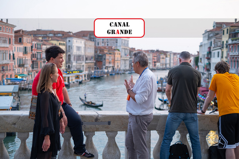 Venecia: tour guiado a pie por la ciudad con prisiones medievalesTour guiado a pie por la ciudad en inglés