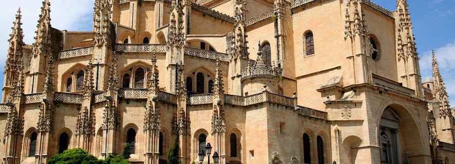 Segovia: tour guiado a pie con catedral y Alcázar
