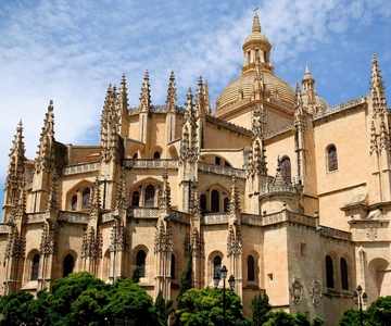 Tour guidato a piedi con ingresso alla Cattedrale e all'Alcázar