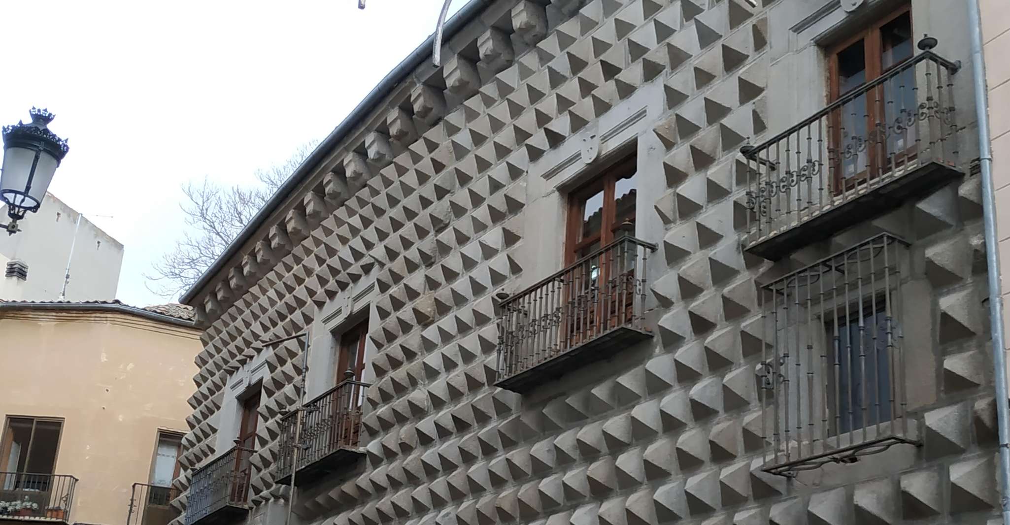 Suitetrails - Segovia, Guided Walking Tour with Cathedral & Alcázar Entry