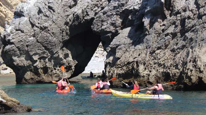 From Sesimbra: Arrábida Natural Park Kayak and Caves Tour