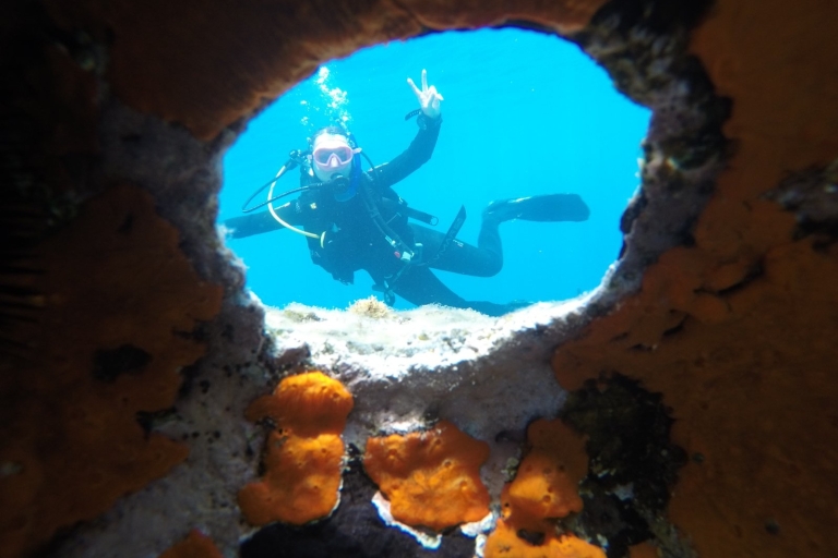Santorin : expérience de plongée sous-marine dans la caldeira volcanique