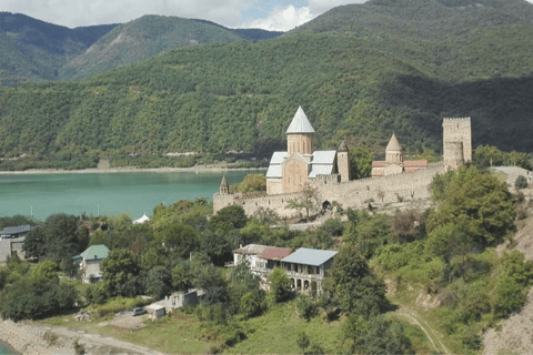 Kazbegi: Highlights Walking Tour with Local Guide
