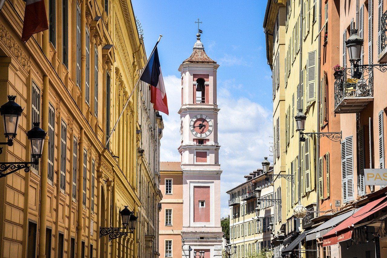 Menton: Geführter Rundgang Guided Walking Tour