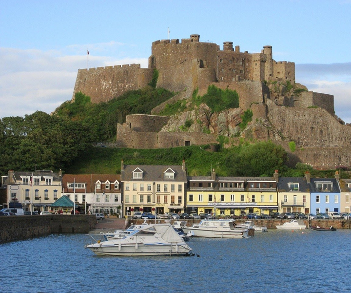 Gori: Romantic Walking Tour