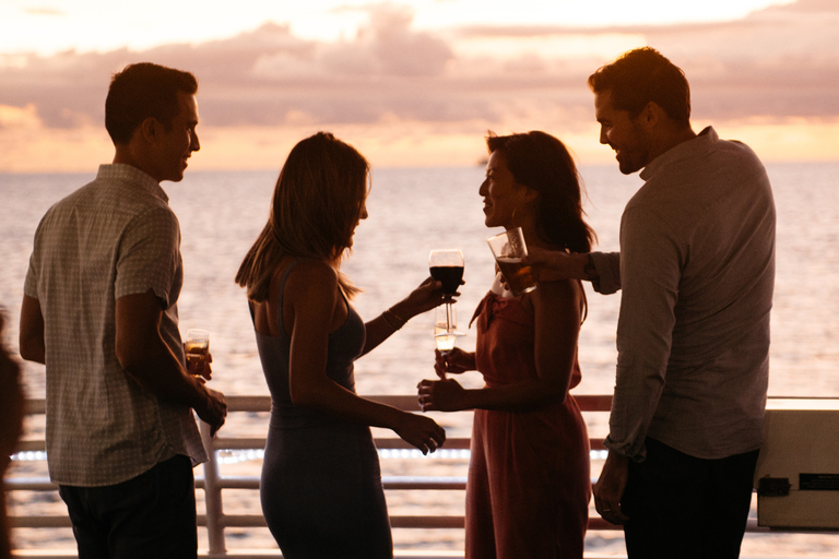 Oahu : croisière au coucher du soleil et cocktail à WaikikiOahu : croisière au coucher du soleil et cocktails à Waikiki