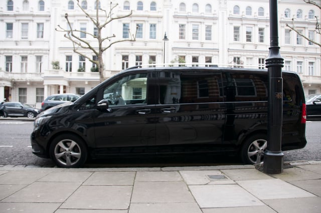 Privater Transfer: Flughafen Gatwick/Heathrow – London