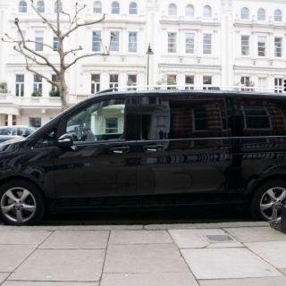 Private Transfer Gatwick Airport to City Airport/Docklands
