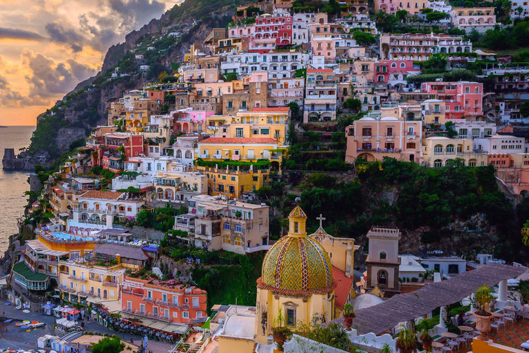 De Nápoles: Costa Amalfitana de carro e barco e Gruta EsmeraldaPasseio de barco em Amalfi