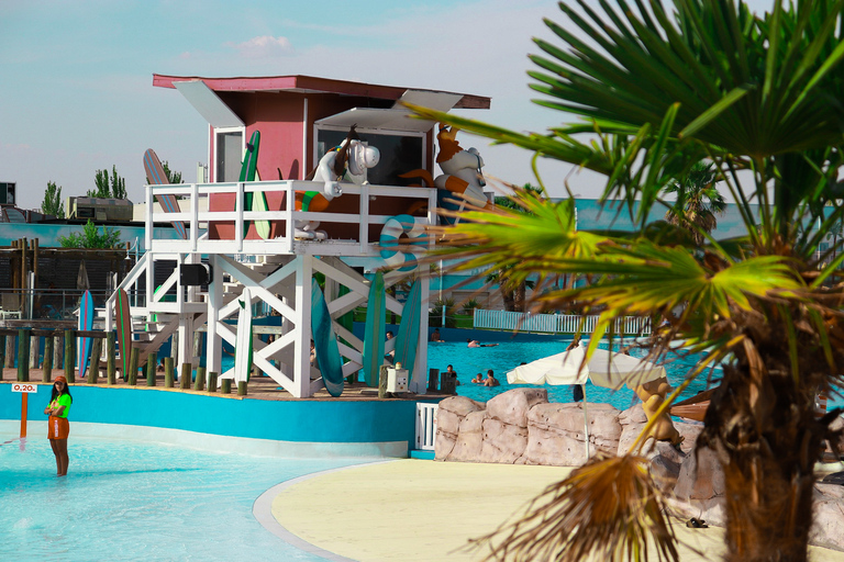 Madrid: Parque Warner Beach Entry Ticket