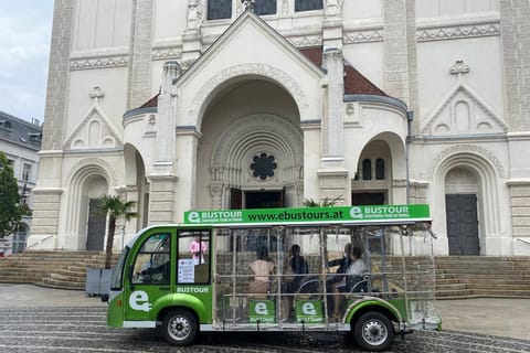Vienna: Electric Bus Tour