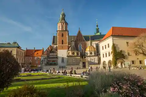Cracovie : Château de Wawel, cathédrale, mine de sel et déjeuner