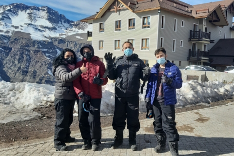 Vanuit Santiago: toegang tot Farellones Park Resort en skilessenVan Santiago: toegang tot Farellones Valle Nevado en skilessen
