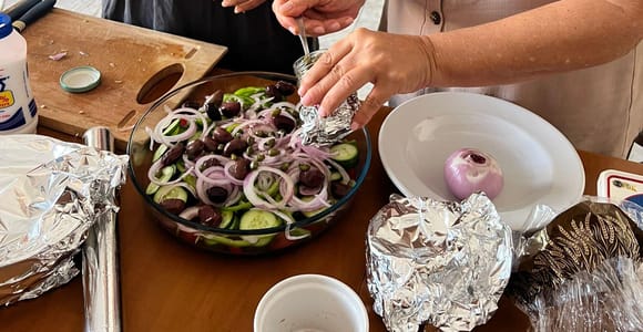 Oia: Greek Cooking Class and Lunch with a Local Grandmother