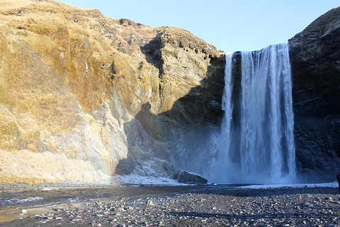 Iceland: 10-Day Winter Tour with Accommodation & Meals