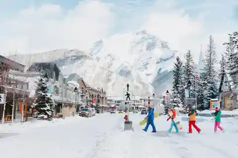 Lake Louise, Johnston Canyon, Lake Minnewanka, Banff Town