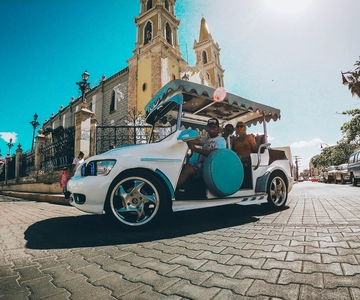 Mazatlán: tour de la ciudad en un tradicional coche descapotable Pulmonía
