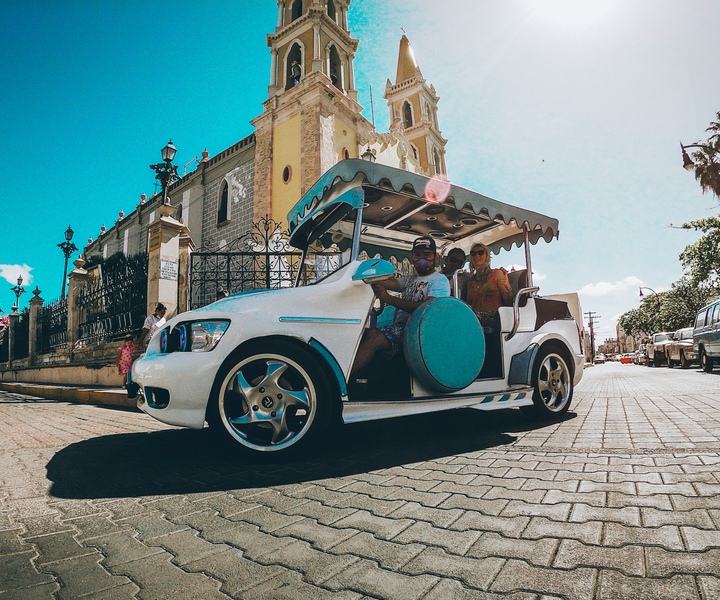 Mazatlan: City Tour in a Traditional "Pulmonia" Open-Air Car