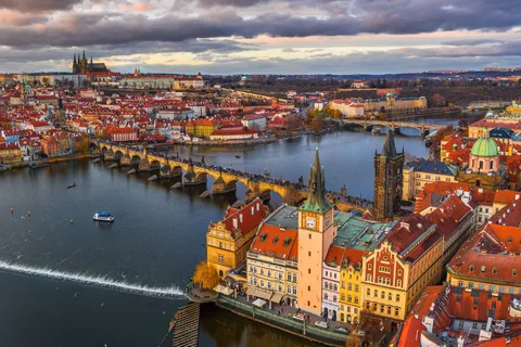 Prag, slottet Rundtur i slottet och de judiska kvarteren med guidad kryssning och lunch