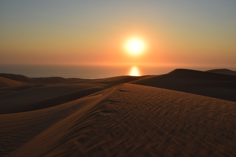 Walvis Bay: Sandwich Harbour Sunset Photography TourWalvis Bay: Fototur i Sandwich Harbour vid solnedgången