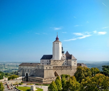 Biljett till slottet Forchtenstein & valfri guidad tur