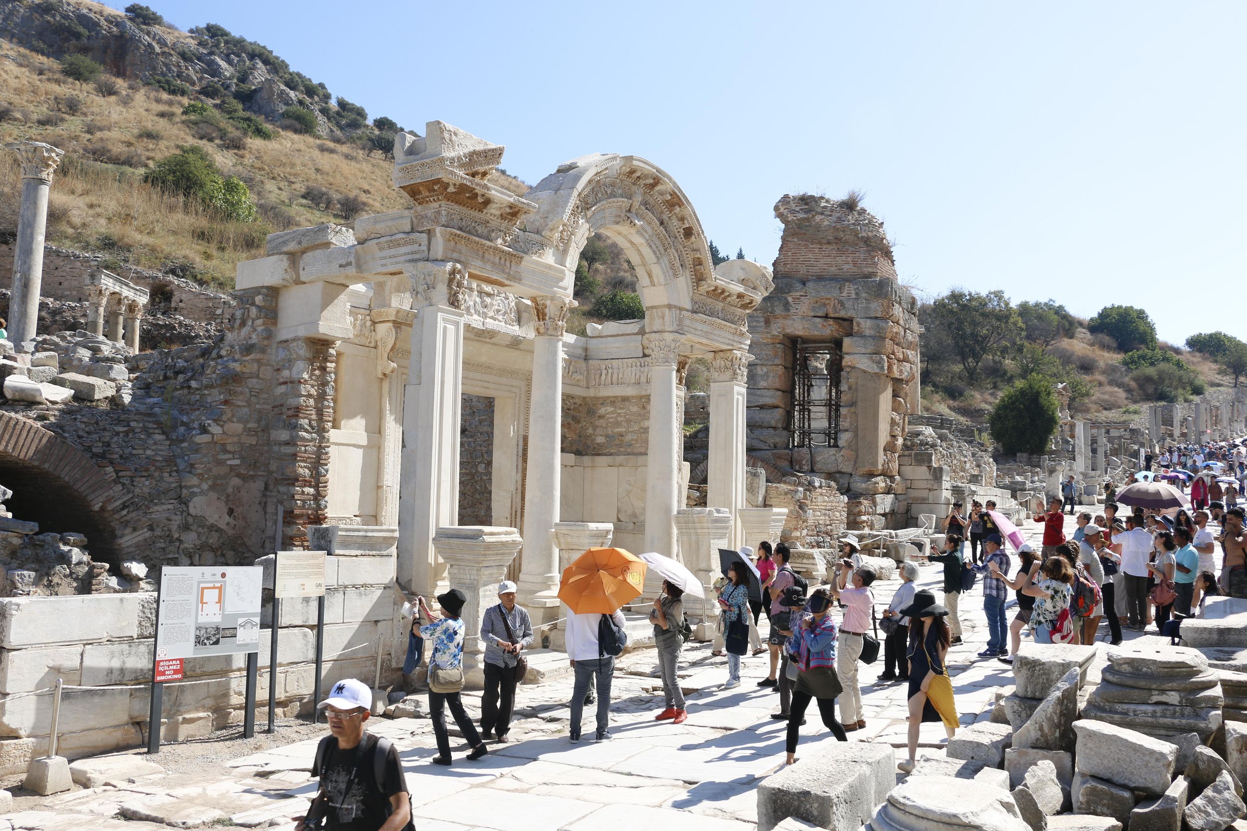 Kusadasi oder Selcuk: Ganztagestour durch Ephesus mit Mittagessen