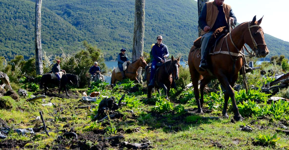 Ushuaia: Full-Day Off-Roading and Horseback Riding Lake Tour