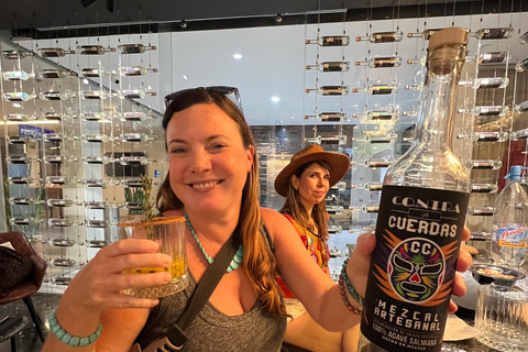 Mexico Stad: Mezcal &amp; All you can eat taco&#039;s tour in Polanco!