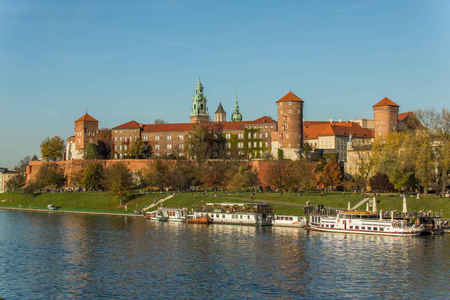 Wawel Castle, Cathedral, & Rynek Underground Tour with Lunch