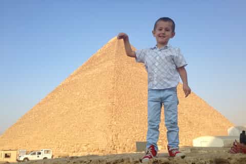 From Hurghada: Guided Tour of Cairo with Pyramids and Lunch