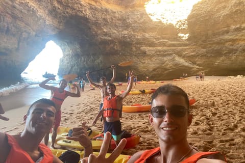 Benagil Beach: Kayak or Stand-Up Paddleboard Full-Day Rental