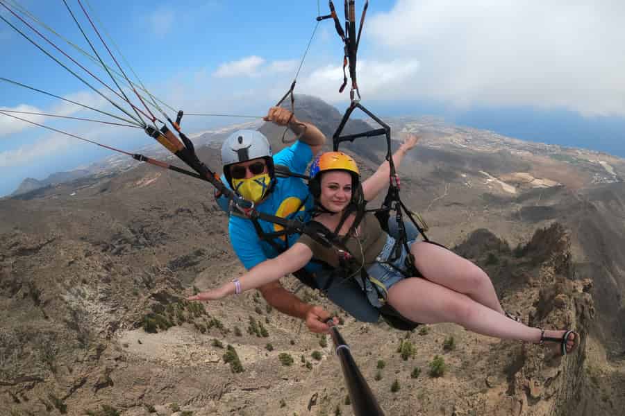 Teneriffa: Paragliding mit dem Nationalen Meister im Gleitschirmfliegen