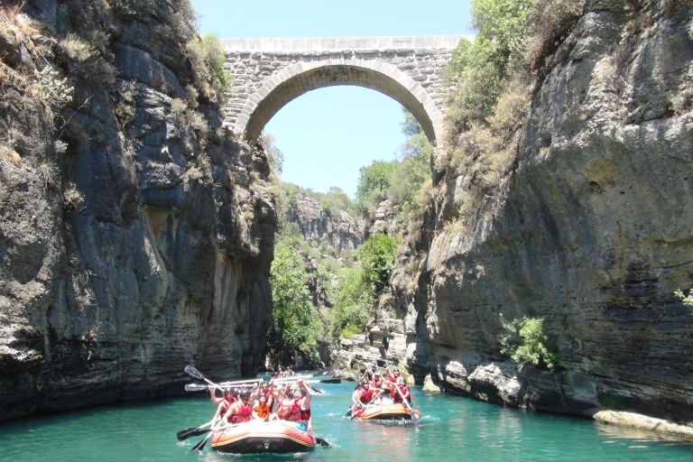 Antalya: Tazı Canyon Jeep Safari i rafting Combo