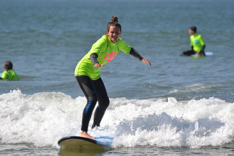 Taghazout: Curso de Surf Iniciante com Sessão e Almoço Gratuitos