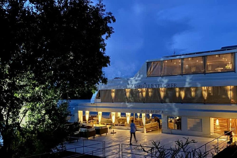 维多利亚瀑布：豪华游船和河岸三道菜晚餐