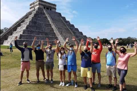 From Cancún: Chichén Itzá Early Access with Cenote & Lunch