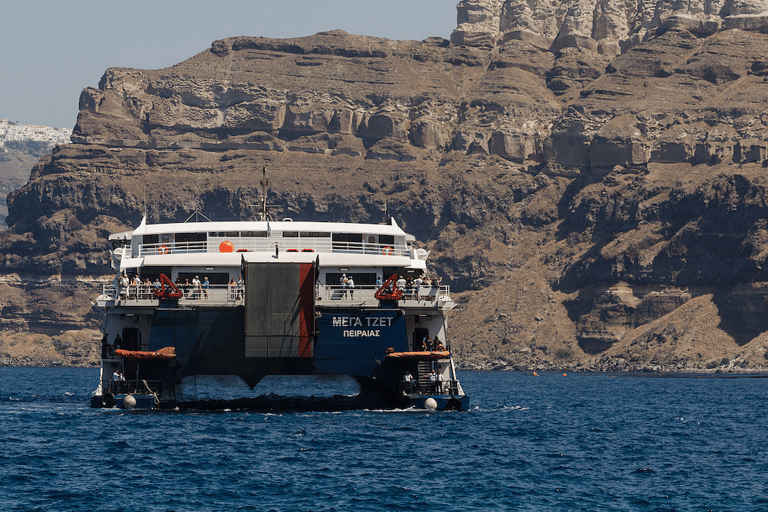 Santorini to Mykonos: Ferry Ticket & Hotel Transfer Santorini to Mykonos: 2-hour Boat Trip with Hotel Pickup