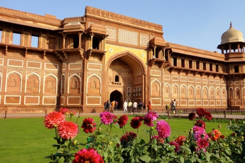 Von Delhi aus - Problemlose Taj Mahal und Agra Fort Tour mit dem AutoTour mit All Inclusive- Tickets +Privatwagen+ Guide + Mittagessen