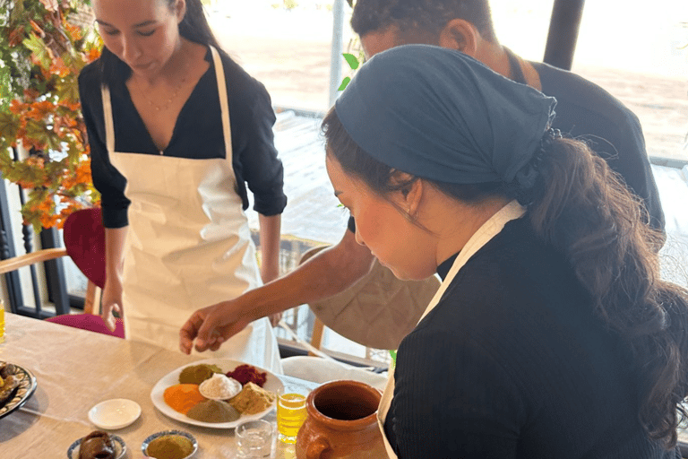 Clase de Cocina Marroquí Marrakech con trasladoClase de Cocina Marroquí Marrakech en Chouf l'Or con recogida