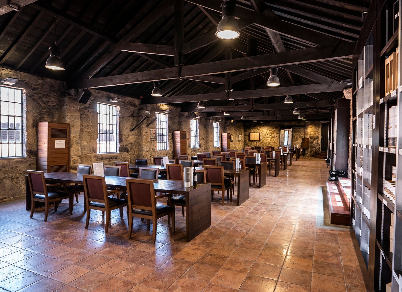 Porto: Burmester Cellar Tour med smag- og parringsmuligheder