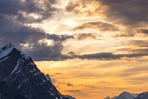 Banff Fall Tour: Lakes, Mountains, Falls & Autumn Views