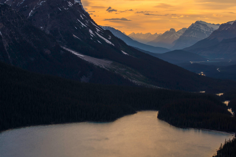 Banff Fall Tour: Lakes, Mountains, Falls & Autumn Views