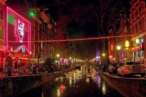 Amsterdam: wandeltocht seks, drugs en vrijheidGroepsreis in het Duits