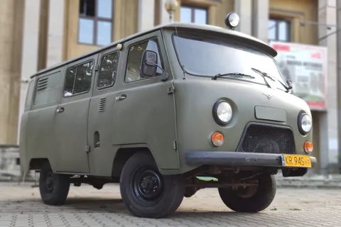 Krakau: Geführte Tour nach Nowa Huta im kommunistischen Retro-Van
