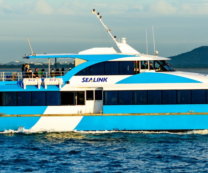 Return Ferry Transfer Townsville to Magnetic Island