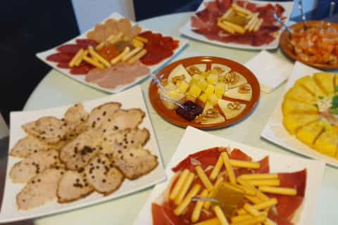 Granada: Guided Gourmet Tapas Tour