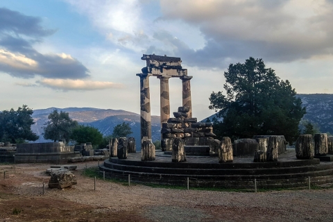 From Athens: Delphi Full Day V.R Audio Guided Tour w/ Entry Full-Day Guided Tour