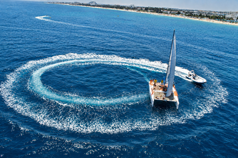 Djerba: Catamaran with Dolphin Watching and Swimming Break