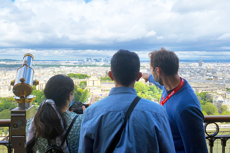 Paris - Eiffeltornet Eiffeltornets hiss 2:a våningen och tillträde till toppen