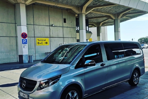 Krakau: privé enkele reis naar de luchthaven van Praag